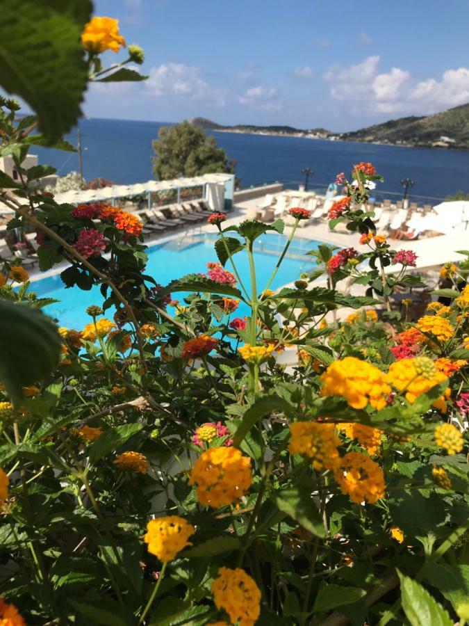 Elena Village Hotel & Suites Myrties Luaran gambar